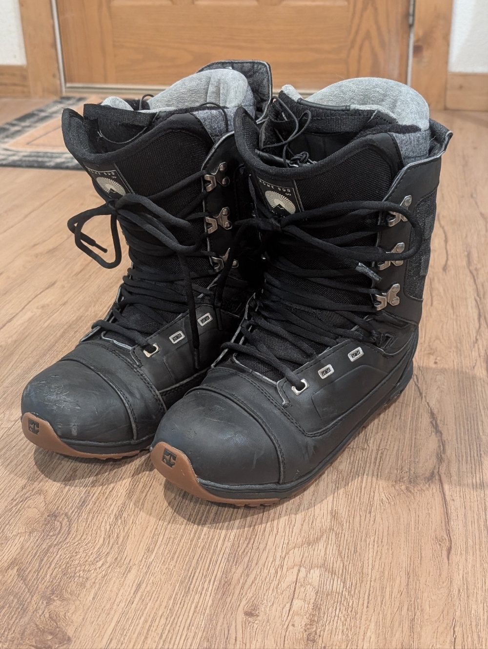 Rome SDS Libertine Men’s Black Snowboard Boots - Lace-Up Support